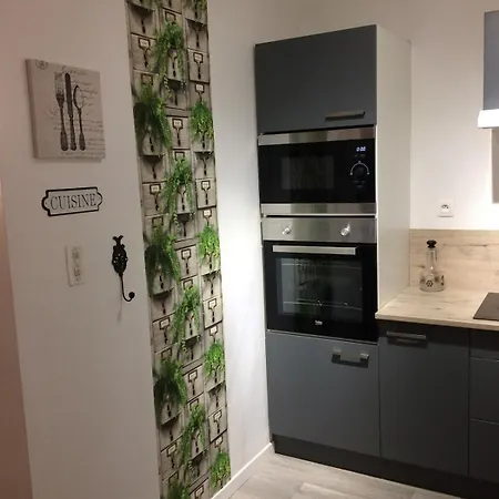 Lunel 250 M2 -axe Montpellier-grande Motte Villa