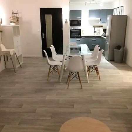 250 M2 -axe Montpellier-grande Motte *